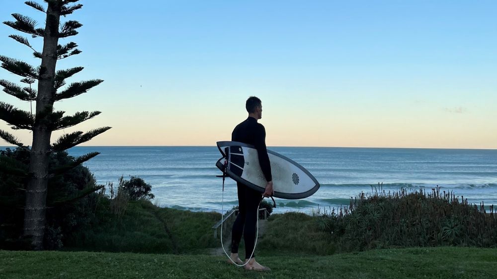 Better Lives with AIA Vitality | How Gareth Dobson catches waves to keep his health and wellbeing on track.