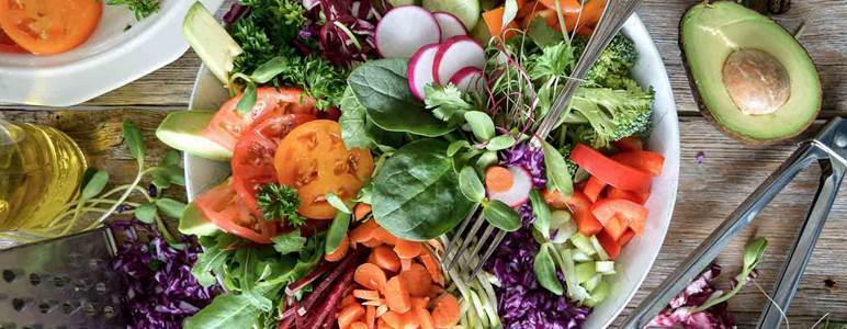 Unsurprisingly, the food you eat plays a huge role in good bowel and gut health. And since June is Bowel Cancer Awareness Month, we asked AIA Vitality Ambassador Marika Day for her advice on eating for a healthy bowel. 